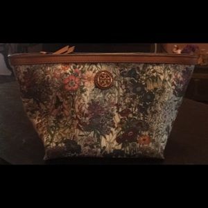 New, never used Tory Burch makeup bag.